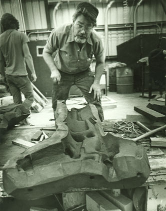 Holt with mold for iron sculpture